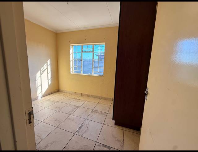 3 BEDROOM HOUSE FOR SALE IN WATERVAL EAST
